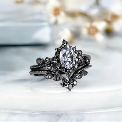 Anello Nero Intarsiato con Zirconi Preziosi