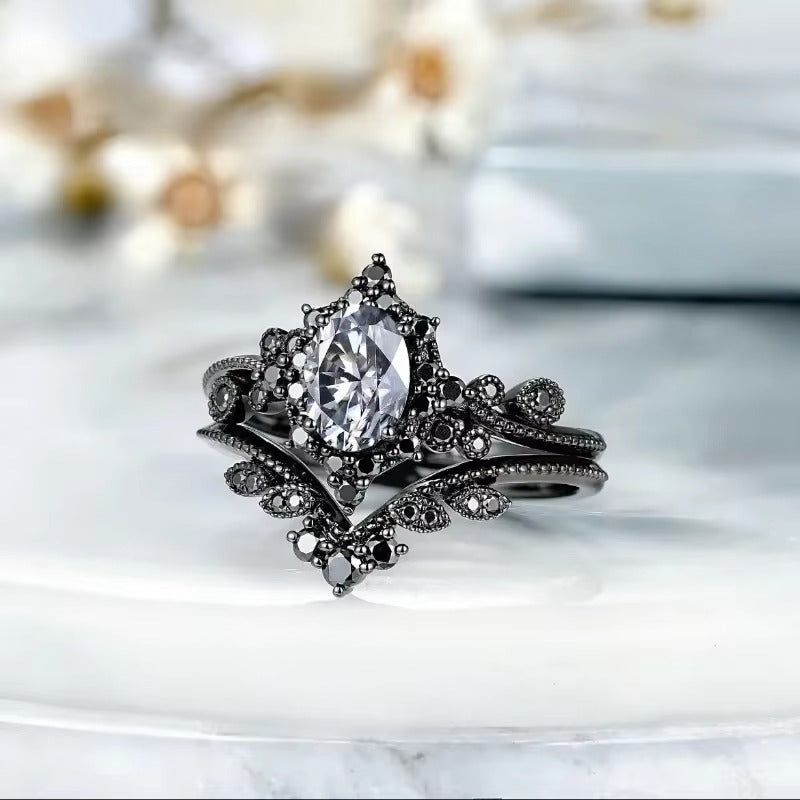 Anello Nero Intarsiato con Zirconi Preziosi
