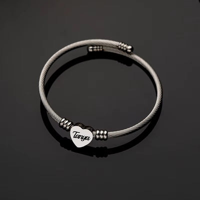Bracciale a Lettera con Cuore Inciso  Personalizzabile