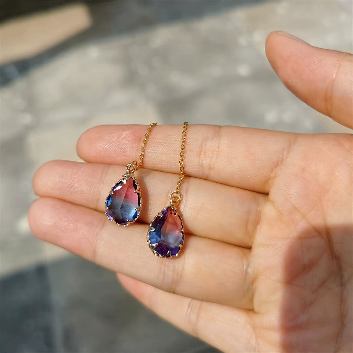 Orecchini “Gocce d’Acqua” con Zirconi Colorati