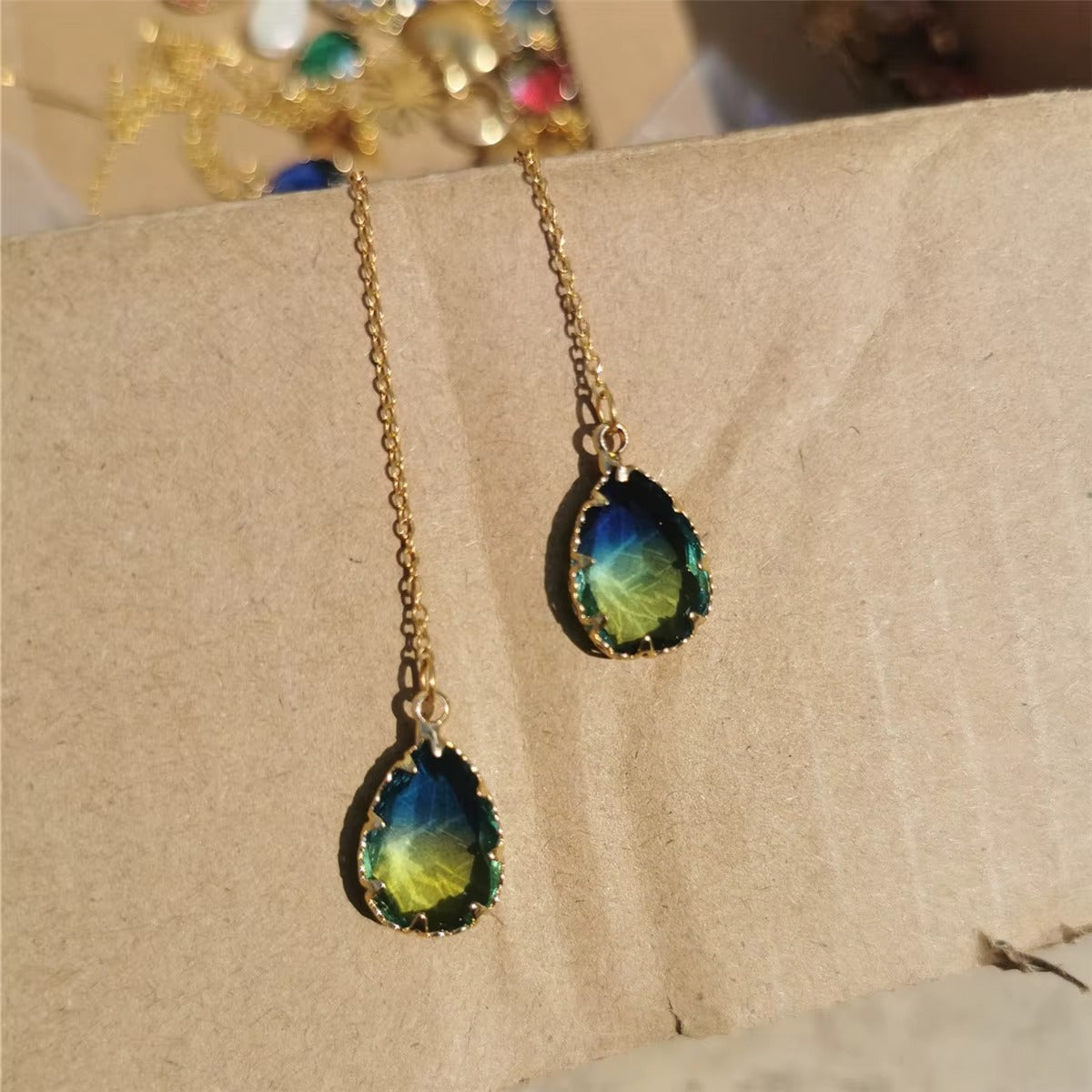Orecchini “Gocce d’Acqua” con Zirconi Colorati