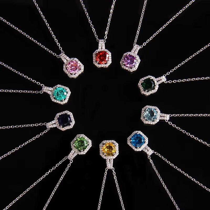 Girocollo Geometrico con Zircone Quadrato