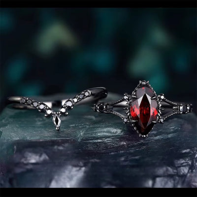 Anelli da Donna in Nero con Cristallo Rosso e Zirconi – Set 2 pezzi