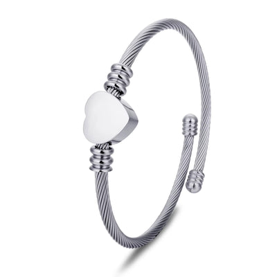 Customizable Engraved Heart Letter Bracelet