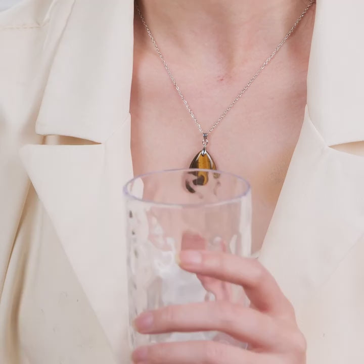 Collana Goccia di Pietra Naturale – Minimal Chic