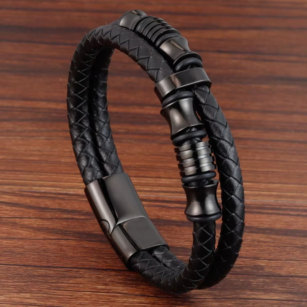Bracciale in Corda con Ciondolo in Cuoio – Magnete Unisex